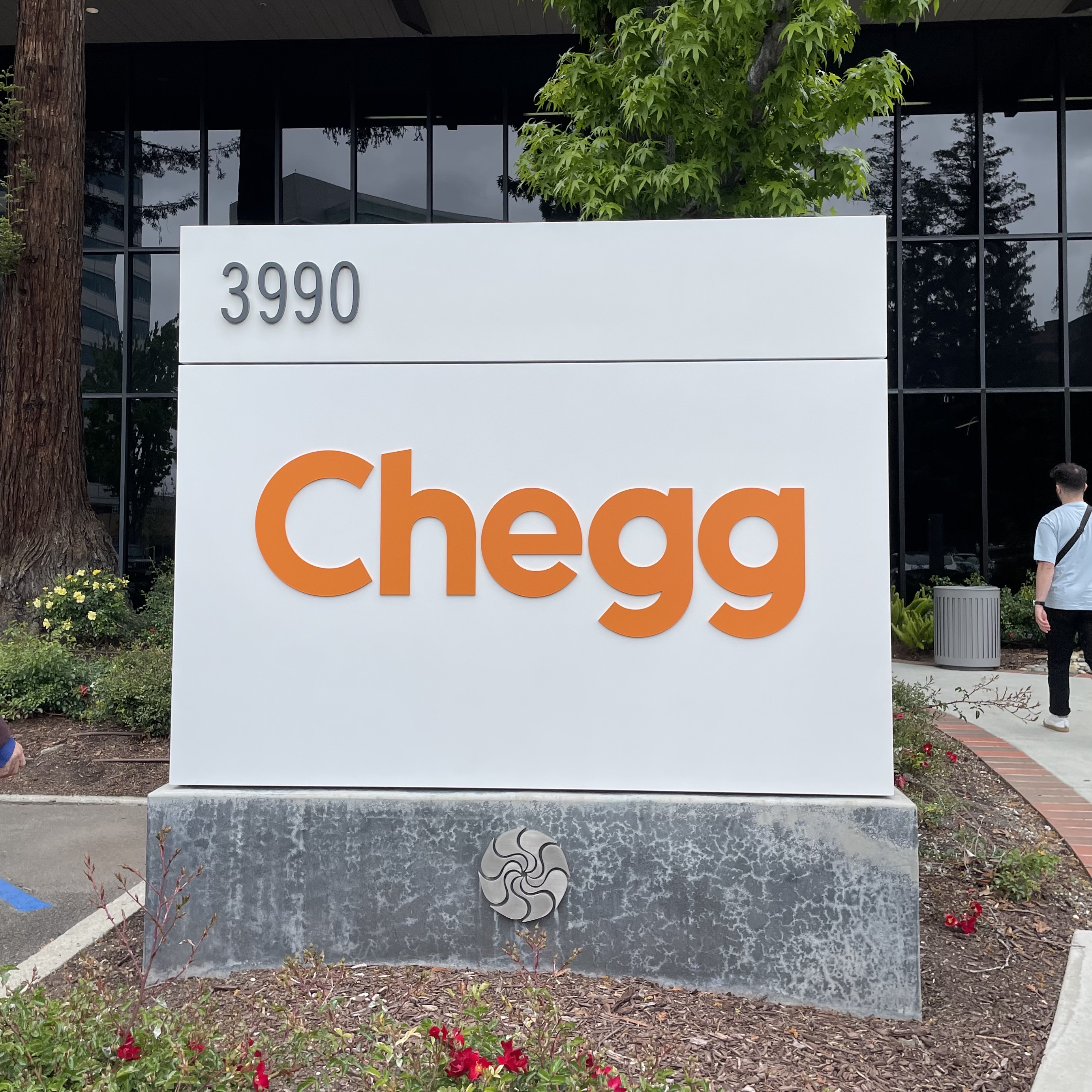 chegg-sign